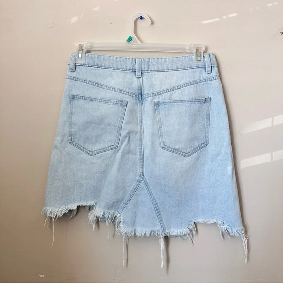 We The Free Distressed Tidal Wave Going Rogue Denim Skirt size 28 - Picture 2 of 6